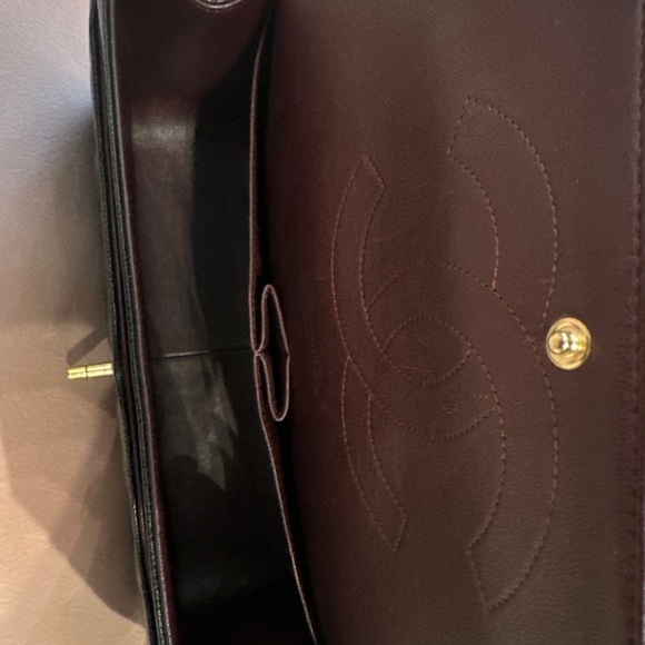 99% new Chanel classic double flap bag - Picture 3 of 9